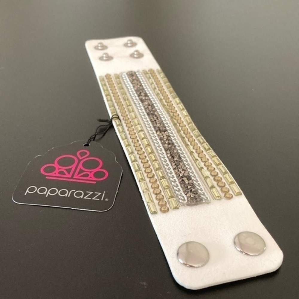 Paparazzi White and Gold Beaded Bracelet